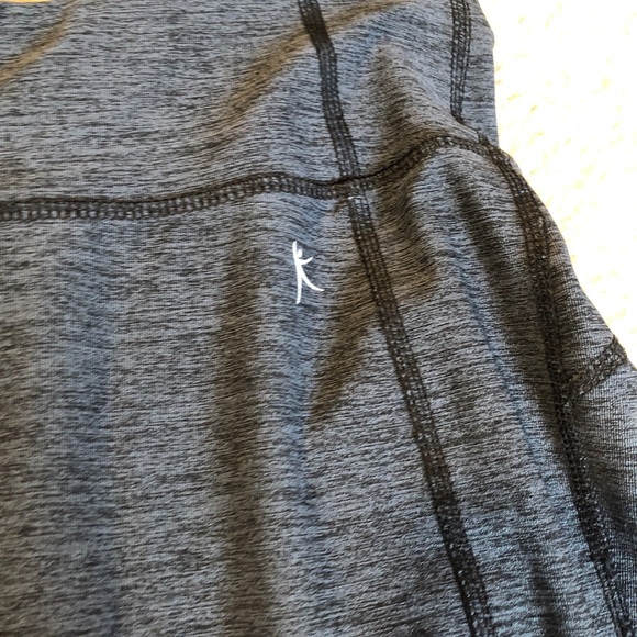 gray workout leggings - Picture 4 of 6